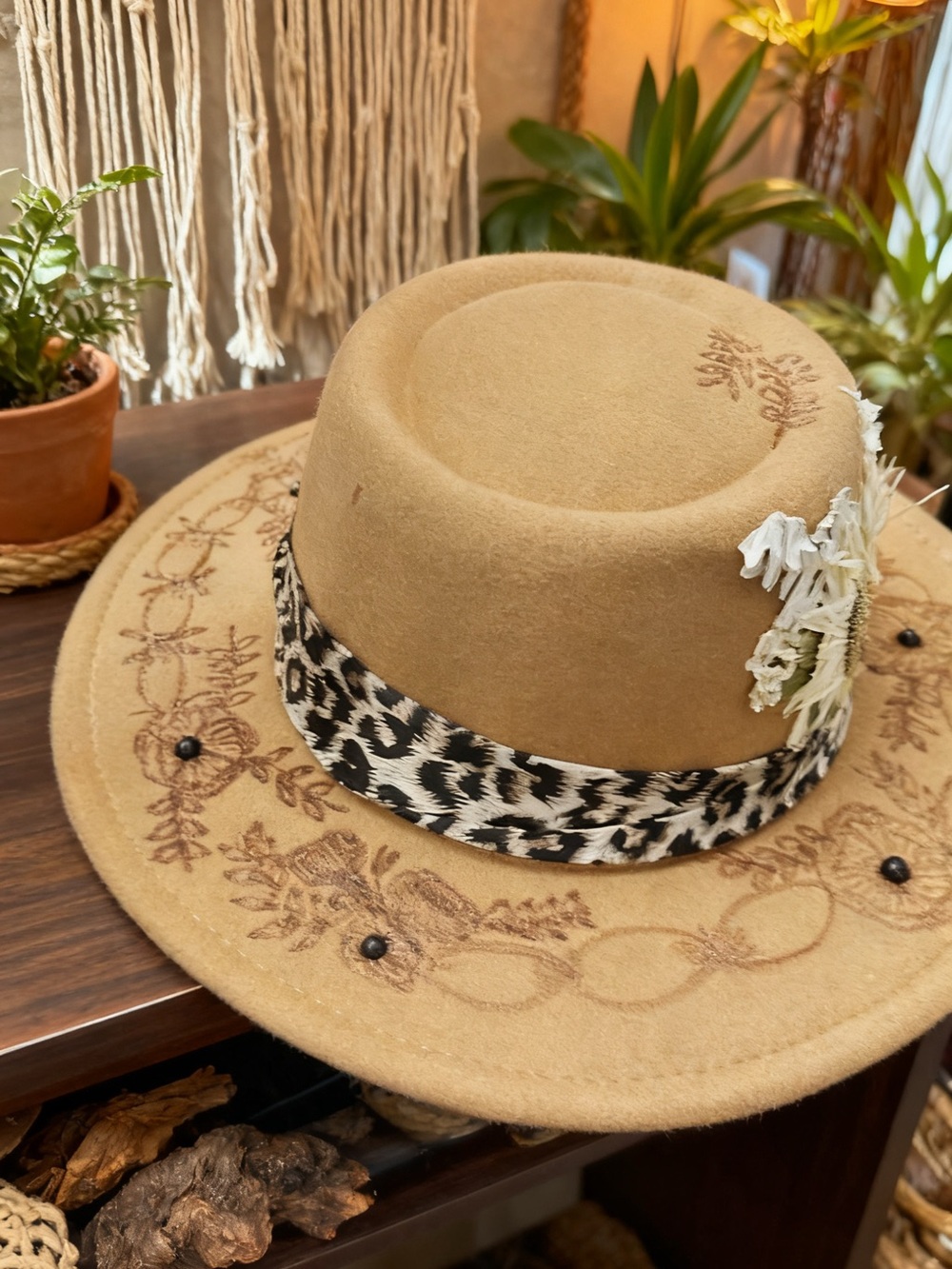 Boho Engraved Felt Fedora Hat with Leopard Band - Tan